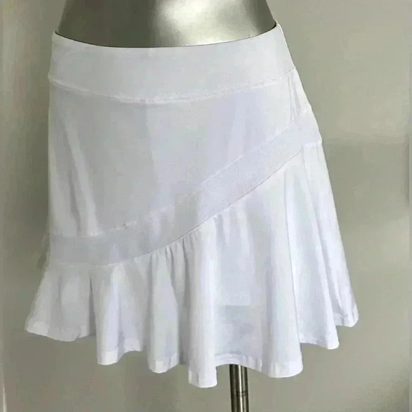 🆕White  Athletic Skort - Picture 2 of 16